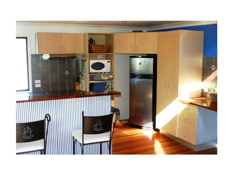 4 Quail Place, Macleay Island QLD 4184