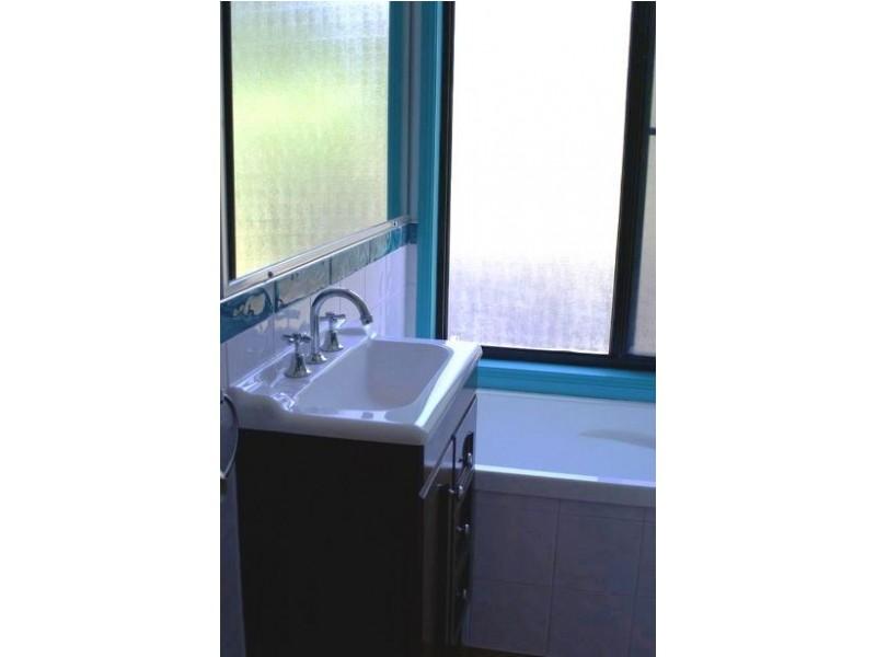 4 Quail Place, Macleay Island QLD 4184