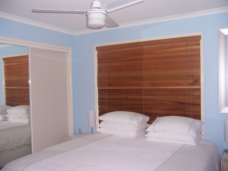 6 Cowes Road, Macleay Island QLD 4184