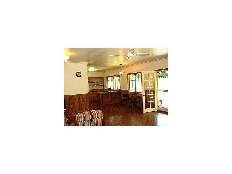 66 Charles Terrace, Macleay Island QLD 4184