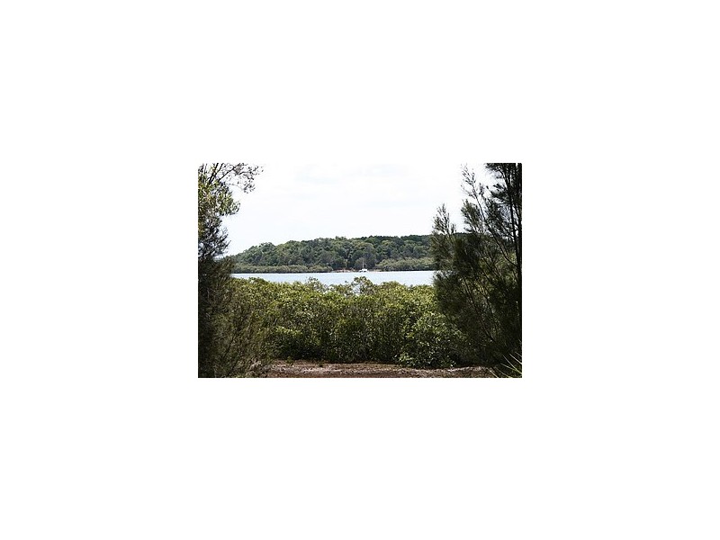 66 Charles Terrace, Macleay Island QLD 4184