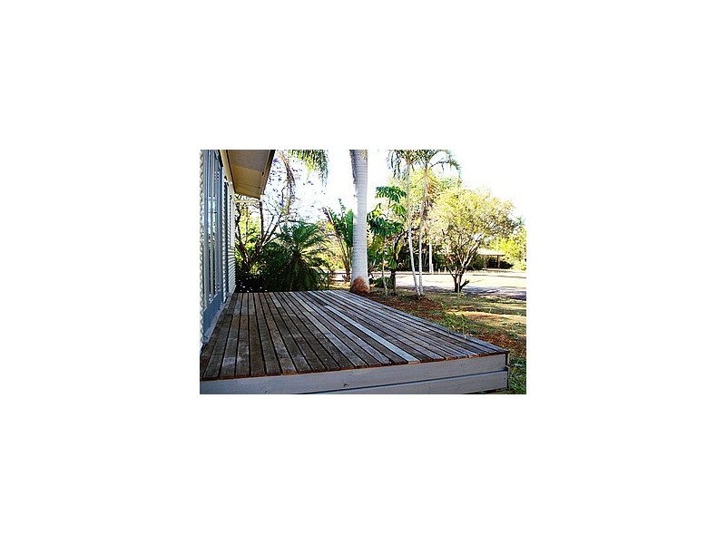 26 Leonie Crescent, Lamb Island QLD 4184