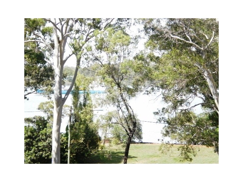 3 JUNE PARADE, Lamb Island QLD 4184