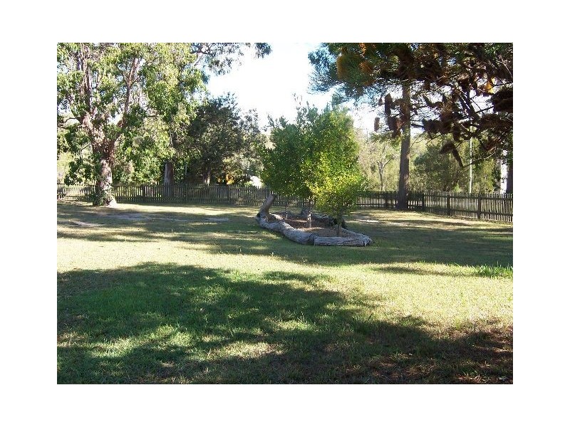 1 Undine Street, Macleay Island QLD 4184