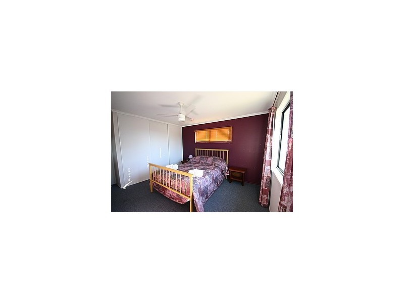 19 Oomool Street, Macleay Island QLD 4184