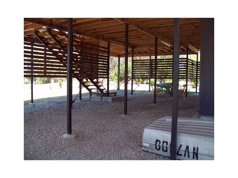 19 Oomool Street, Macleay Island QLD 4184