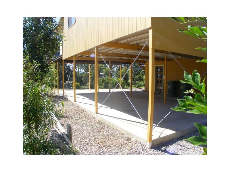 29 Timothy Street, Macleay Island QLD 4184