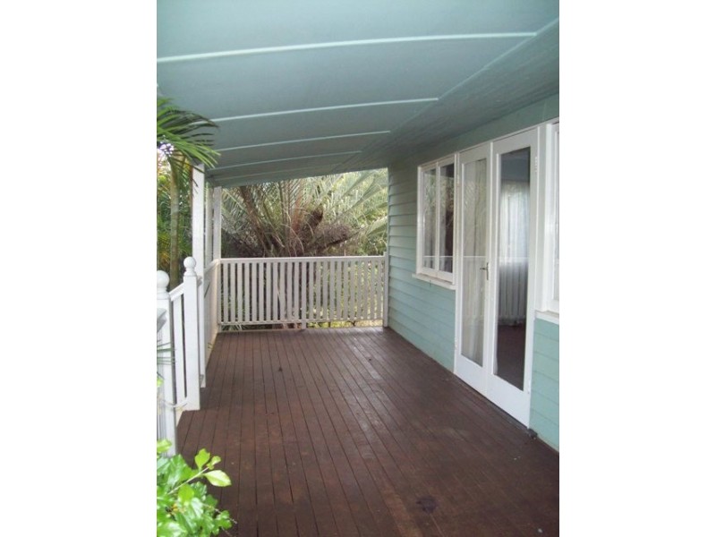 25 Tina Avenue, Lamb Island QLD 4184