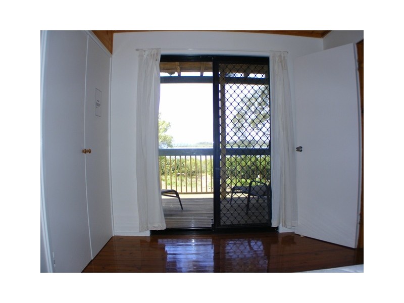 35 Jan Street, Macleay Island QLD 4184