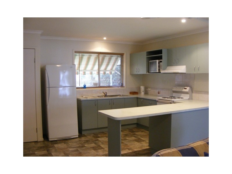 77 Beelong Street, Macleay Island QLD 4184