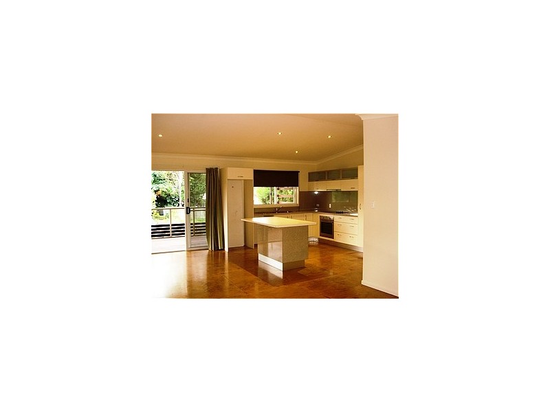 4 Hamilton Parade, Macleay Island QLD 4184