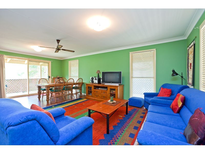 25 Wharf Street, Macleay Island QLD 4184