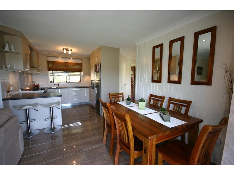 8 Timothy, Macleay Island QLD 4184