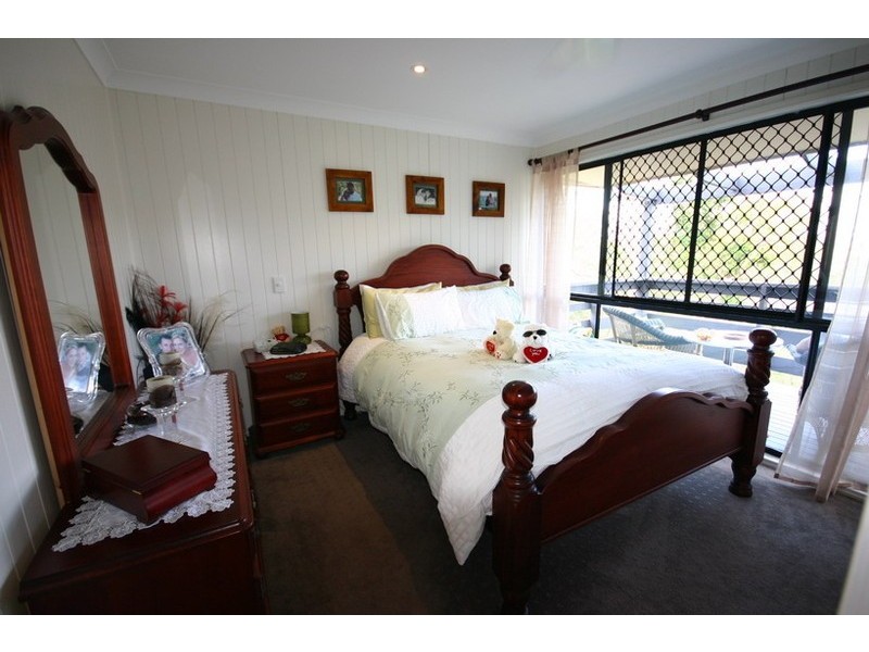 8 Timothy, Macleay Island QLD 4184