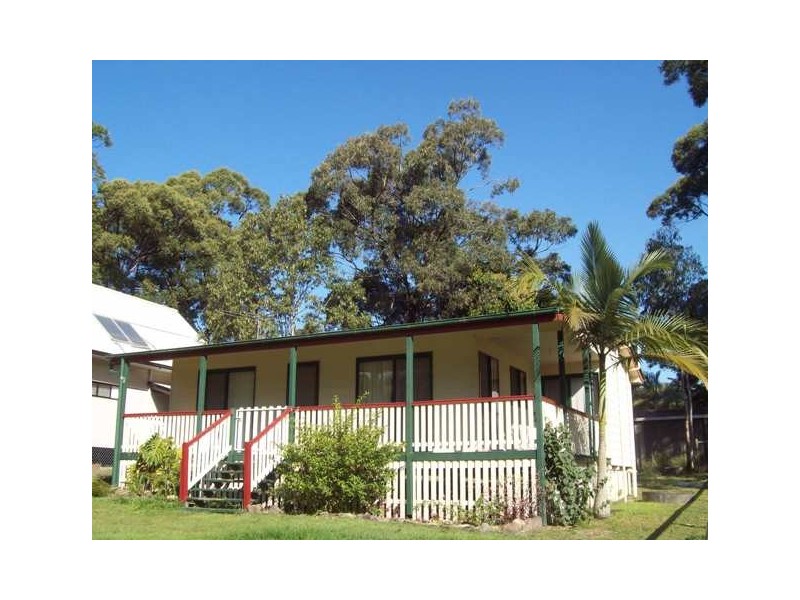 12 Noogie Street, Macleay Island QLD 4184