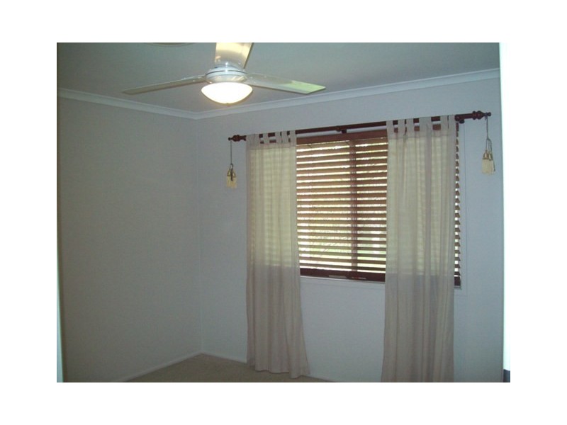 4 Brolga Street, Macleay Island QLD 4184