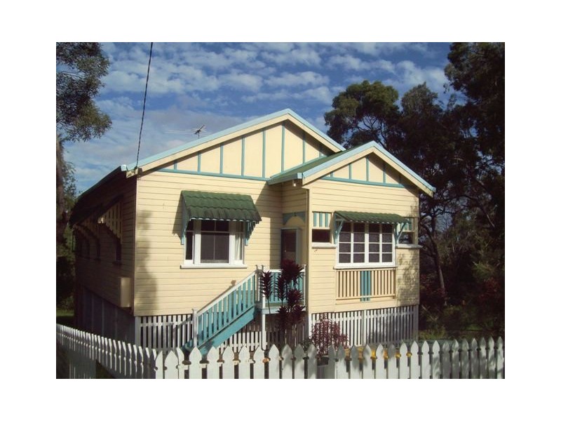20 Cowes Road, Macleay Island QLD 4184