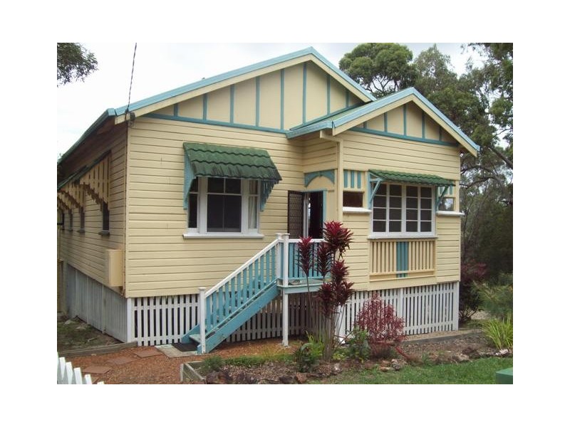 20 Cowes Road, Macleay Island QLD 4184