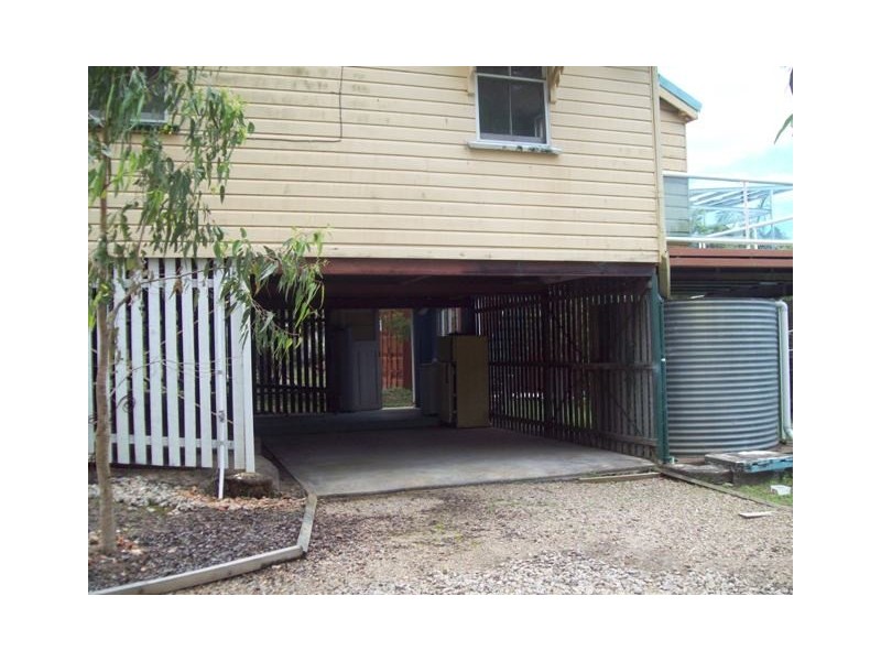 20 Cowes Road, Macleay Island QLD 4184