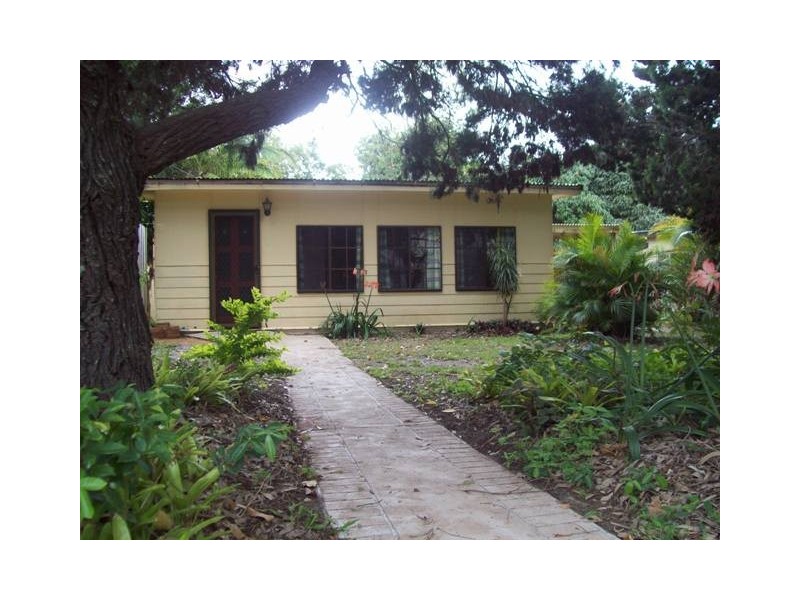 74 Charles Terrace, Macleay Island QLD 4184