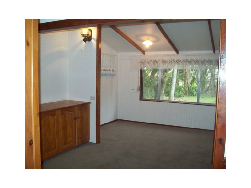 74 Charles Terrace, Macleay Island QLD 4184