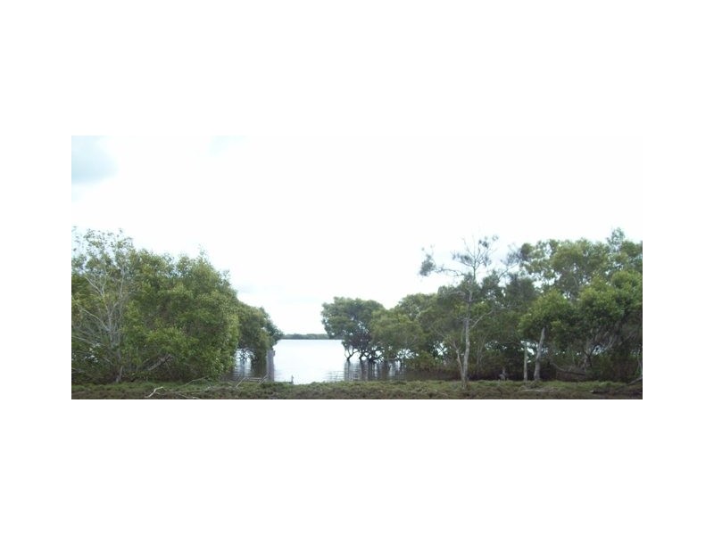 74 Charles Terrace, Macleay Island QLD 4184