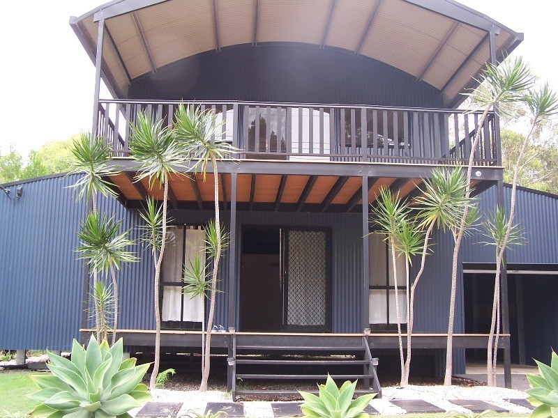 24  Barramundi Street, Macleay Island QLD 4184