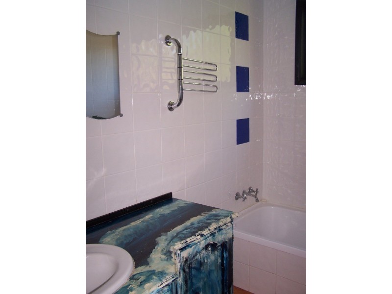24  Barramundi Street, Macleay Island QLD 4184