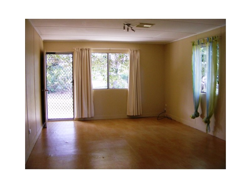 181 High Central Road, Macleay Island QLD 4184