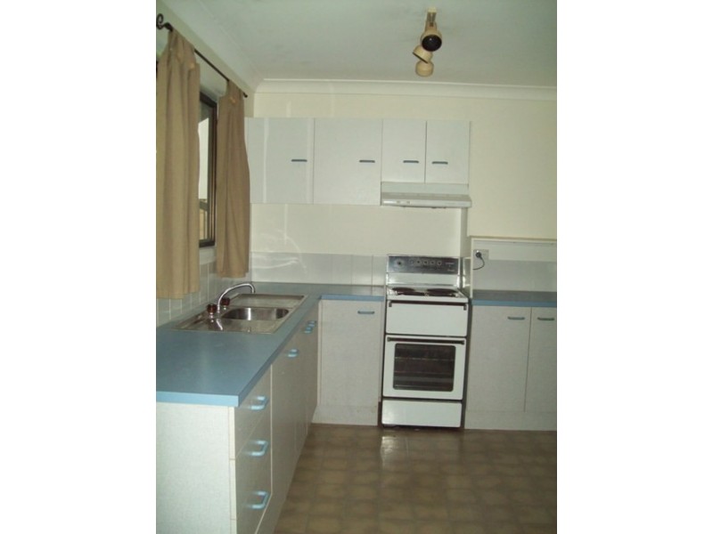 11 Paula Parade, Lamb Island QLD 4184