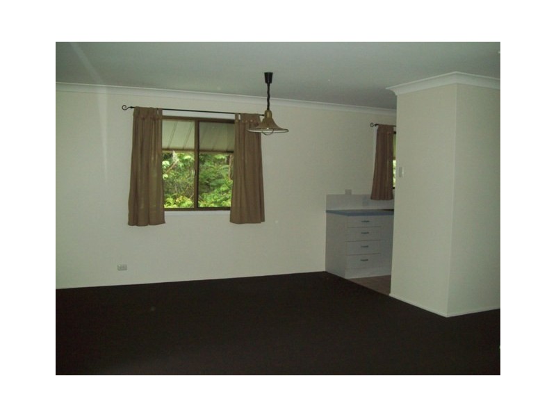 11 Paula Parade, Lamb Island QLD 4184