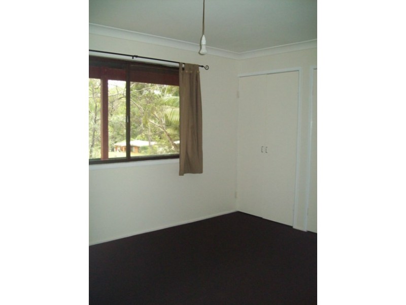 11 Paula Parade, Lamb Island QLD 4184