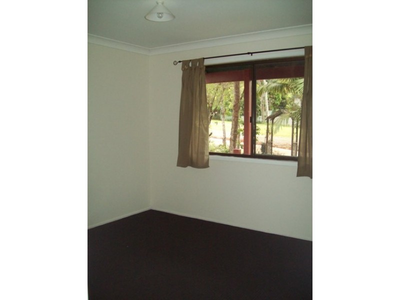 11 Paula Parade, Lamb Island QLD 4184