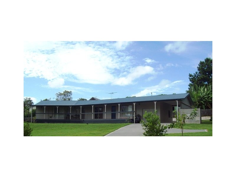 8-10 GORDON ROAD, Macleay Island QLD 4184