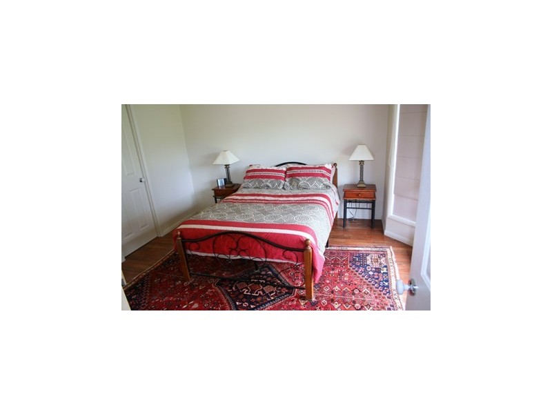 8-10 GORDON ROAD, Macleay Island QLD 4184