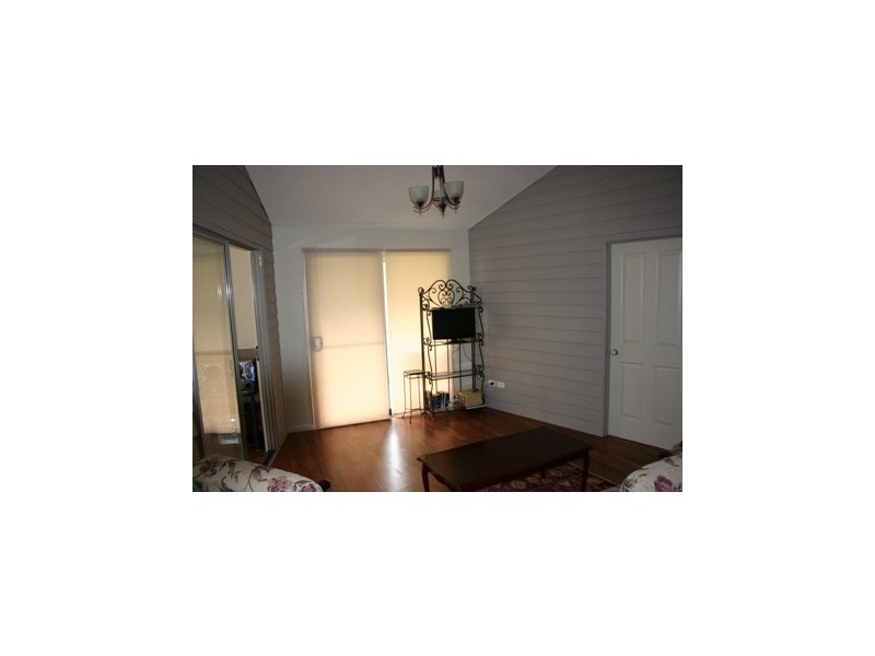 8-10 GORDON ROAD, Macleay Island QLD 4184