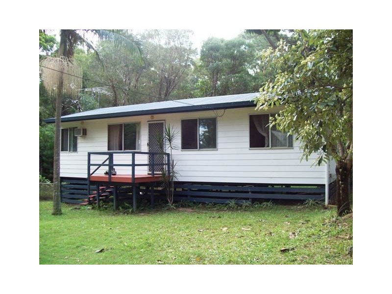 3 SANDPIPER PDE, Macleay Island QLD 4184