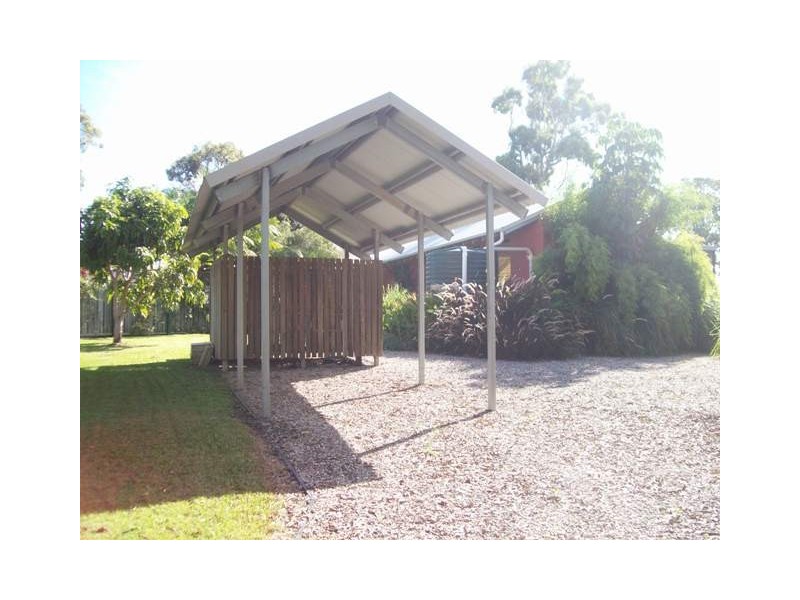 5 WAKE STREET, Macleay Island QLD 4184