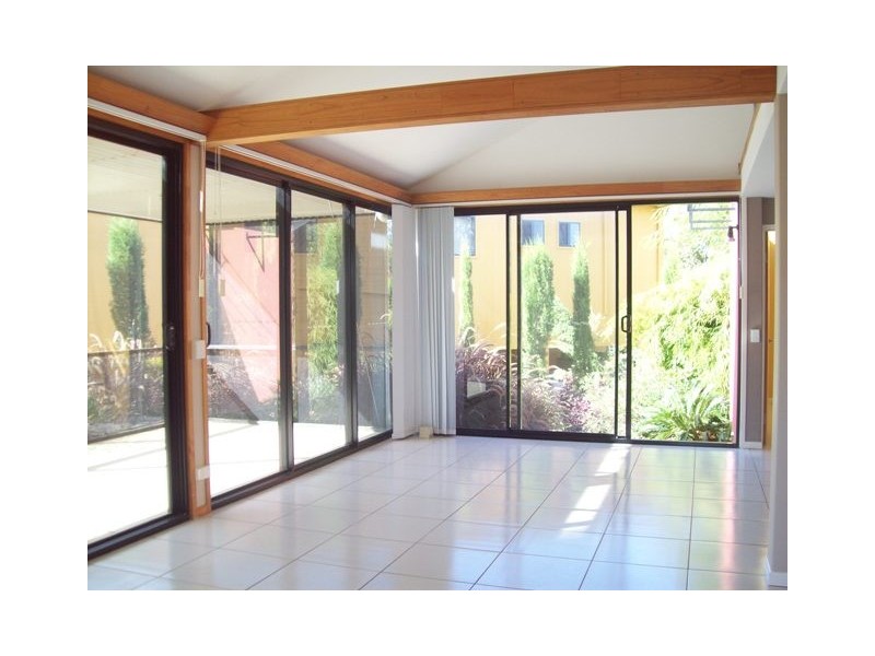 5 WAKE STREET, Macleay Island QLD 4184