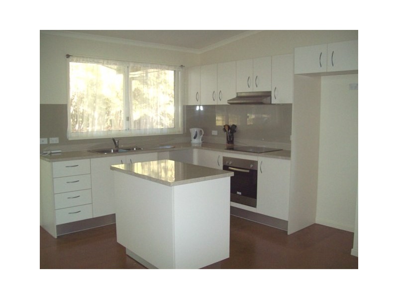 3 SAPPHIRE STREET, Russell Island QLD 4184