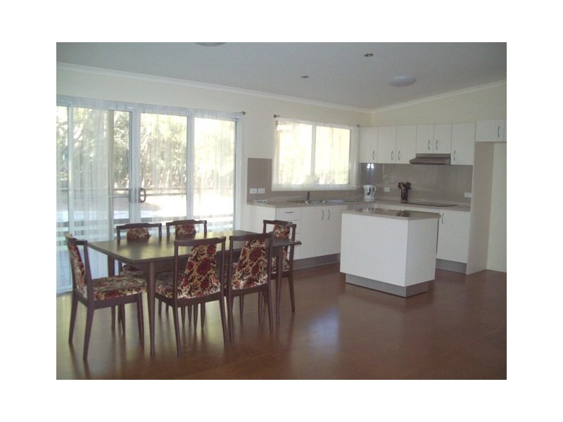 3 SAPPHIRE STREET, Russell Island QLD 4184