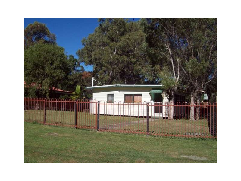 16 DALPURA STREET, Macleay Island QLD 4184