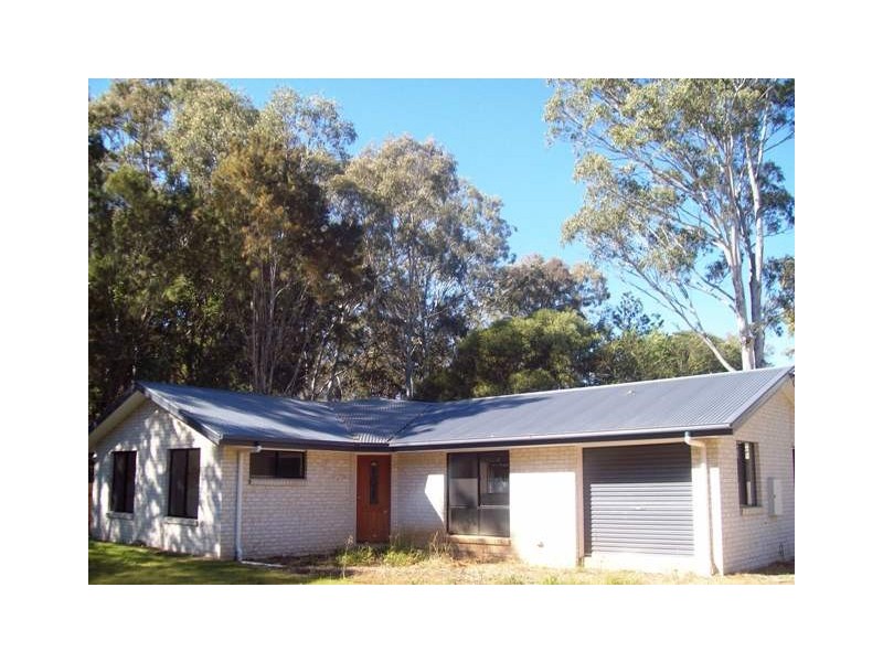 10 PECAN STREET, Macleay Island QLD 4184