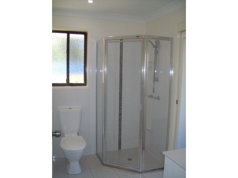 10 PECAN STREET, Macleay Island QLD 4184