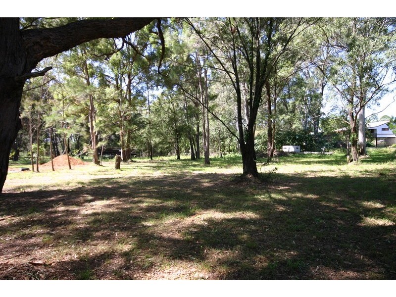 4 Walnut, Macleay Island QLD 4184