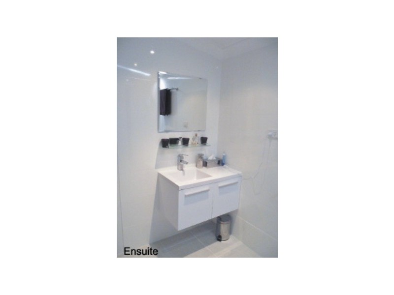 26 RHODES STREET, Macleay Island QLD 4184