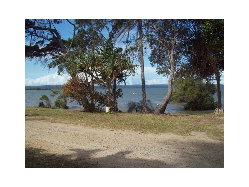 37 kOOBERRY STREET, Macleay Island QLD 4184