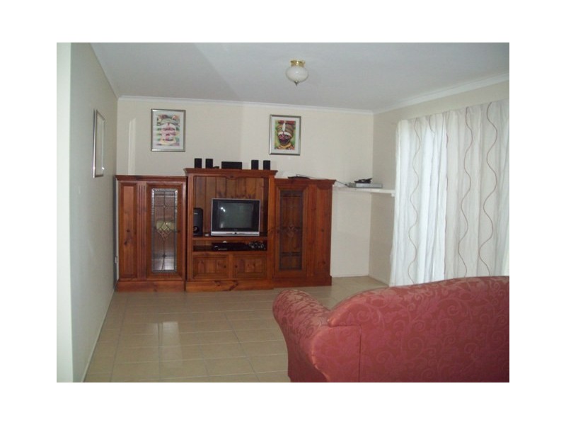 37 kOOBERRY STREET, Macleay Island QLD 4184