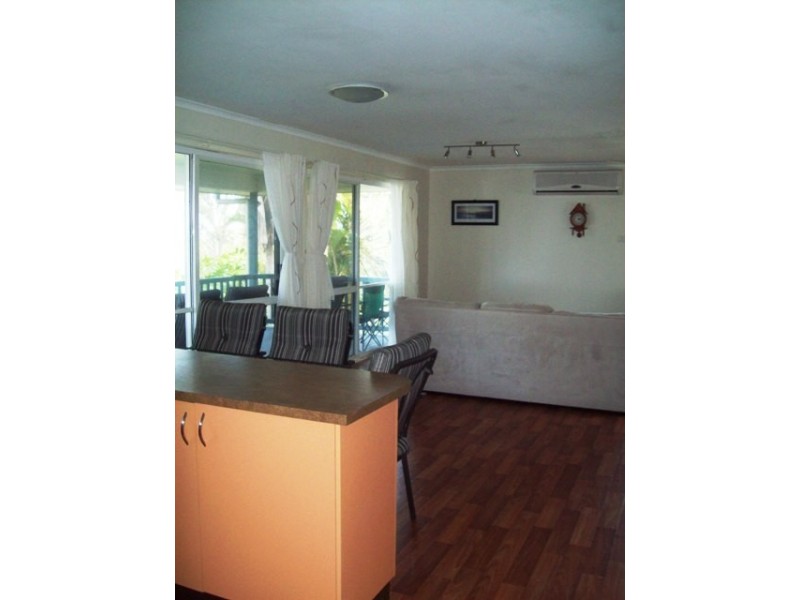 37 kOOBERRY STREET, Macleay Island QLD 4184