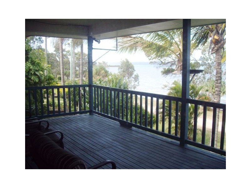 37 kOOBERRY STREET, Macleay Island QLD 4184